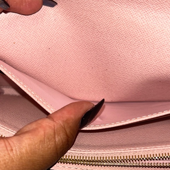 Louis Vuitton Damier Ebene Sarah Wallet - Picture 13 of 16